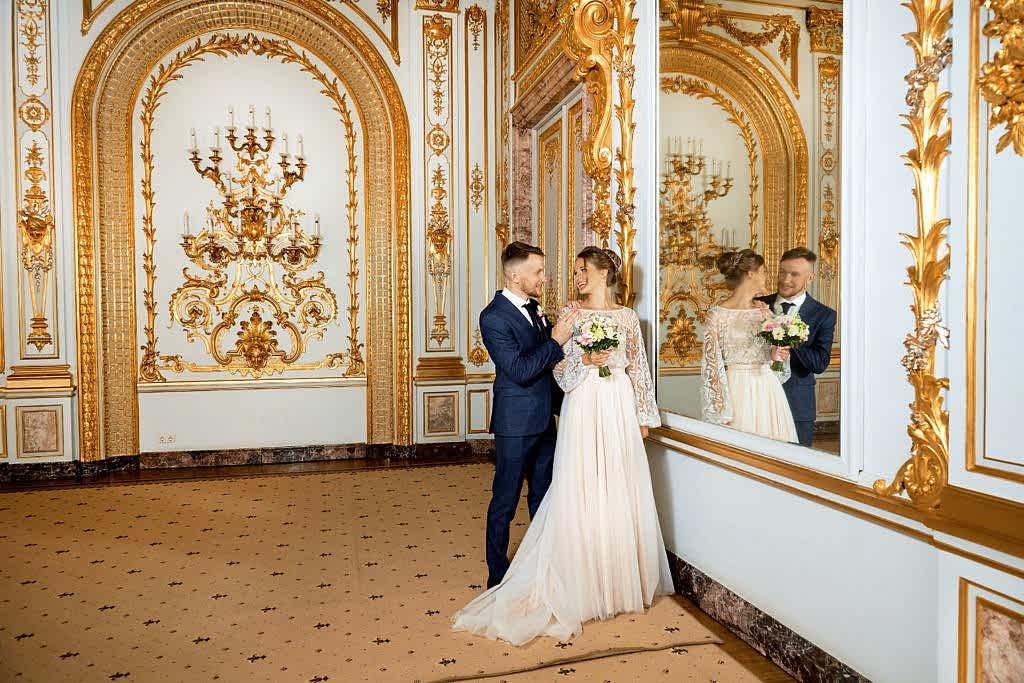 Красивые места для свадебной фотосессии в Астане. Свадебная фотосессия в Доме Архитектора Половцова